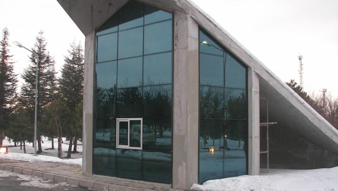 Erciyes Üniversitesi Giriş Kapısı